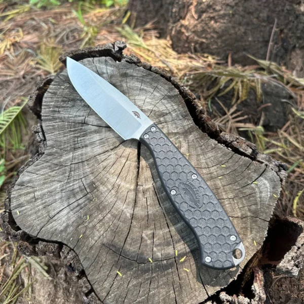fixed blade